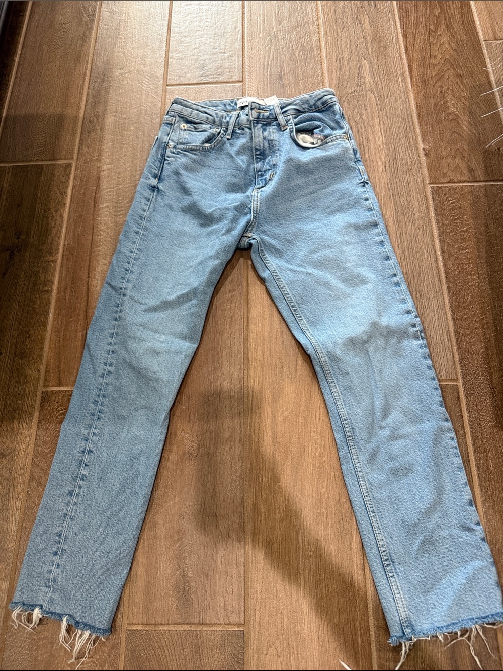 Zara Light Wash Straight-Leg Women's Jeans